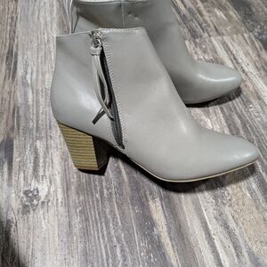 NWT Old Navy Booties, gray size 8